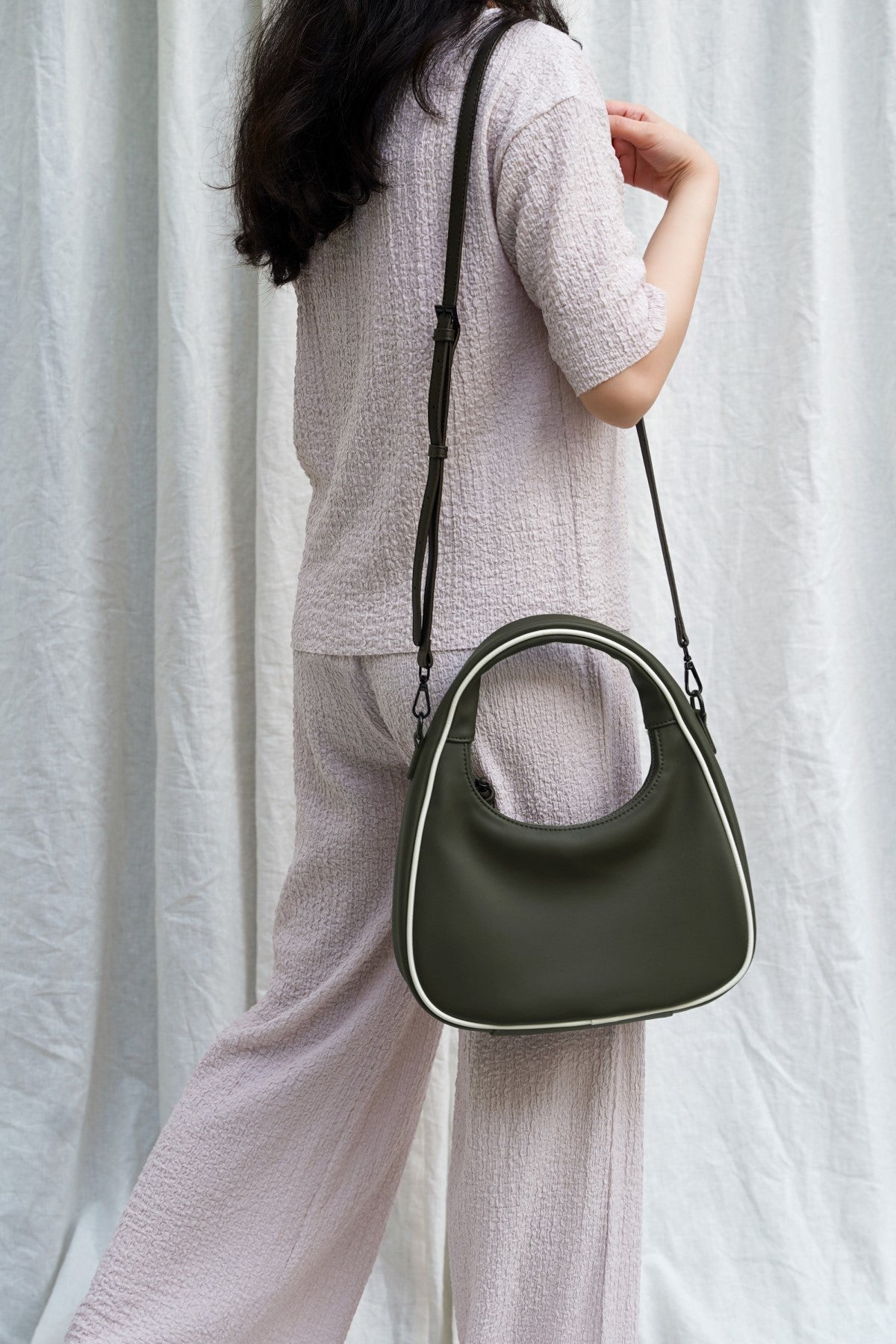 VARSITY DAY BAG