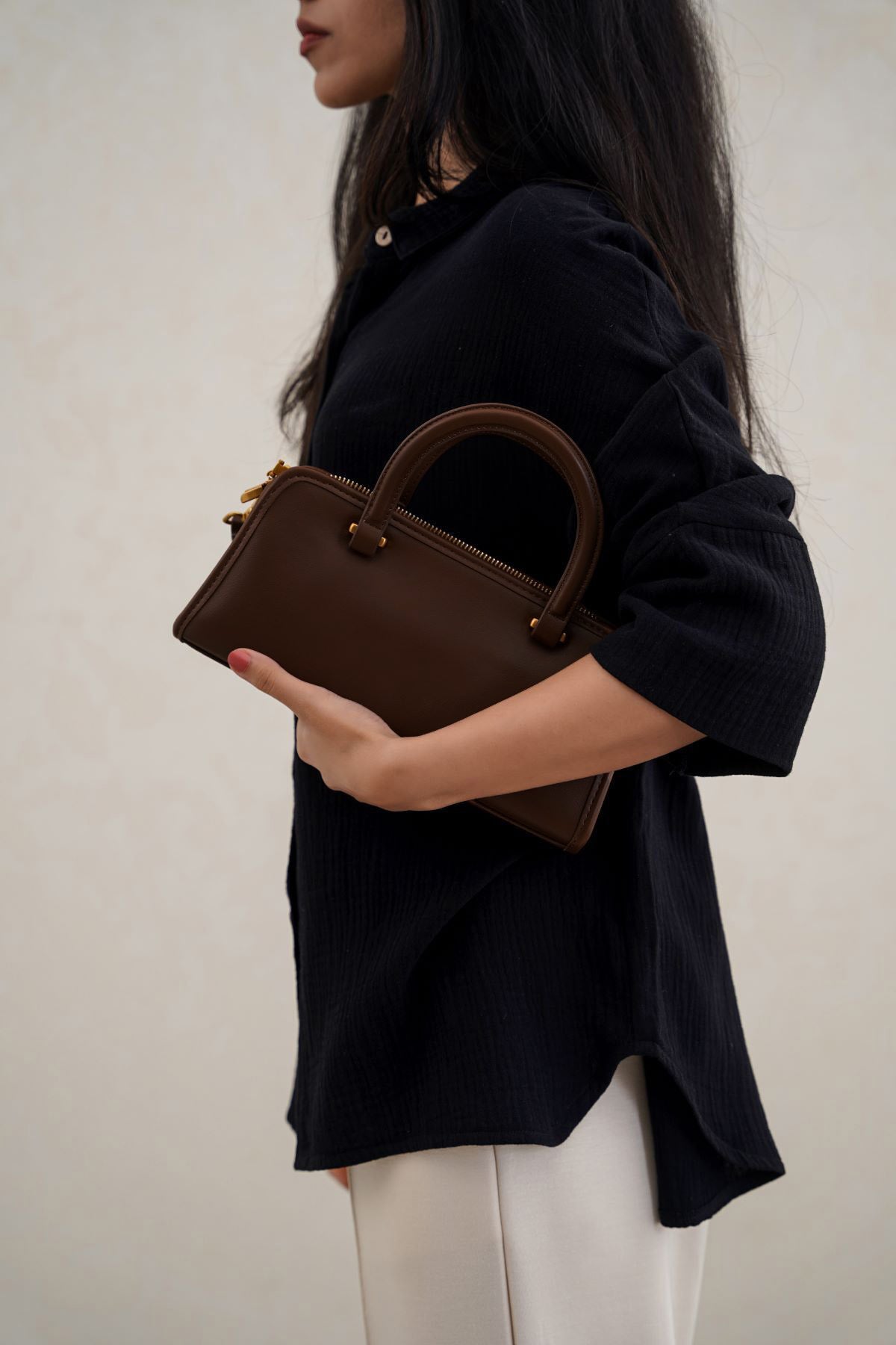 MEDIUM TOP-HANDLE PURSE