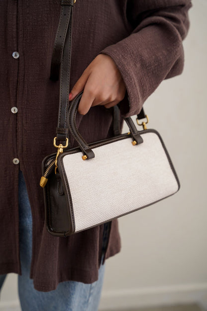 MEDIUM TOP-HANDLE PURSE