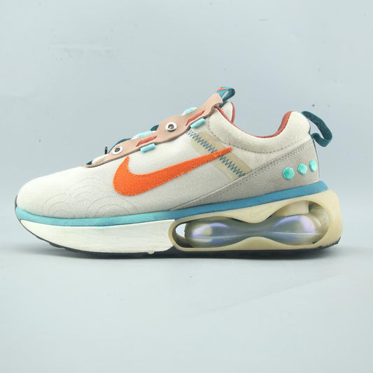 NIKE AIR MAX 2021