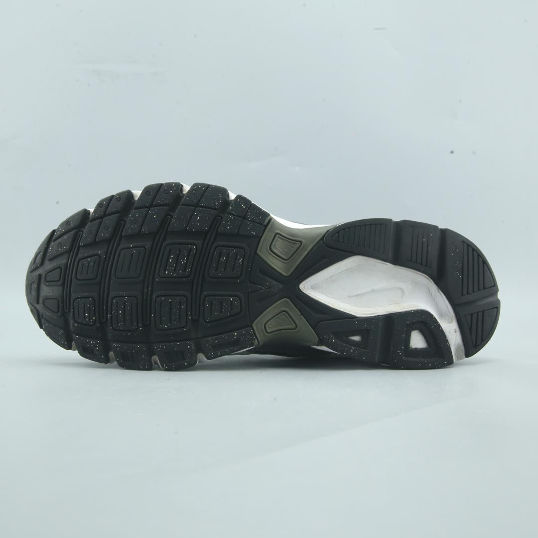 NIKE INITIATOR