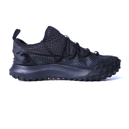 NIKE  ACG MOUNTAIN FLY LOW