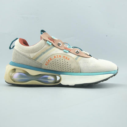 NIKE AIR MAX 2021