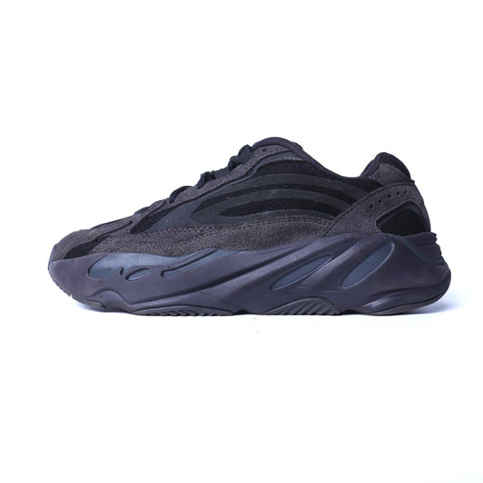 ADIDAS YEEZY BOOST 700 V2