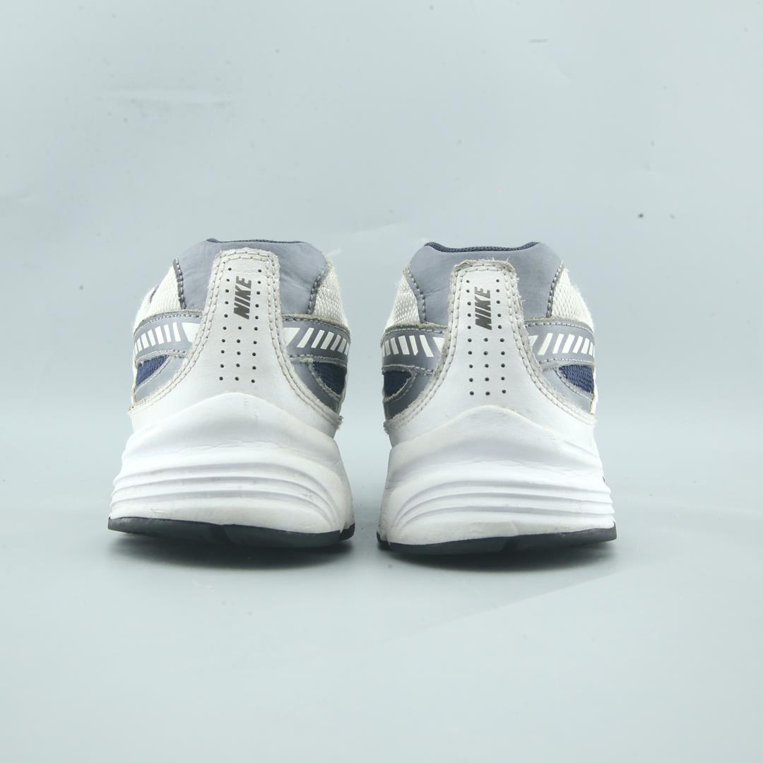NIKE INITIATOR