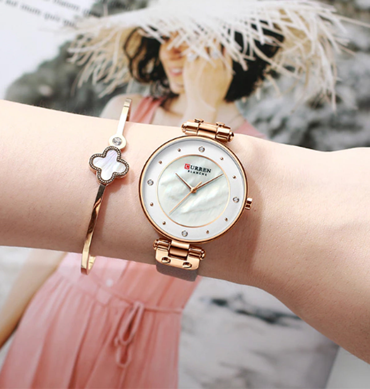 CURREN 9056 Women's Leather Straps Watch