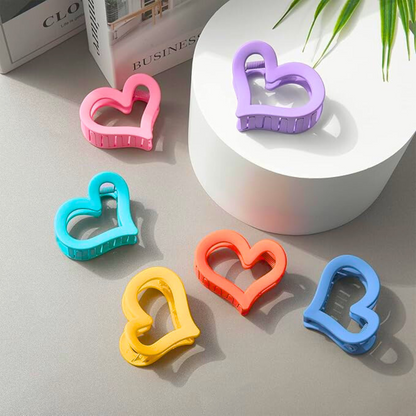 Matte Heart Claw Clip