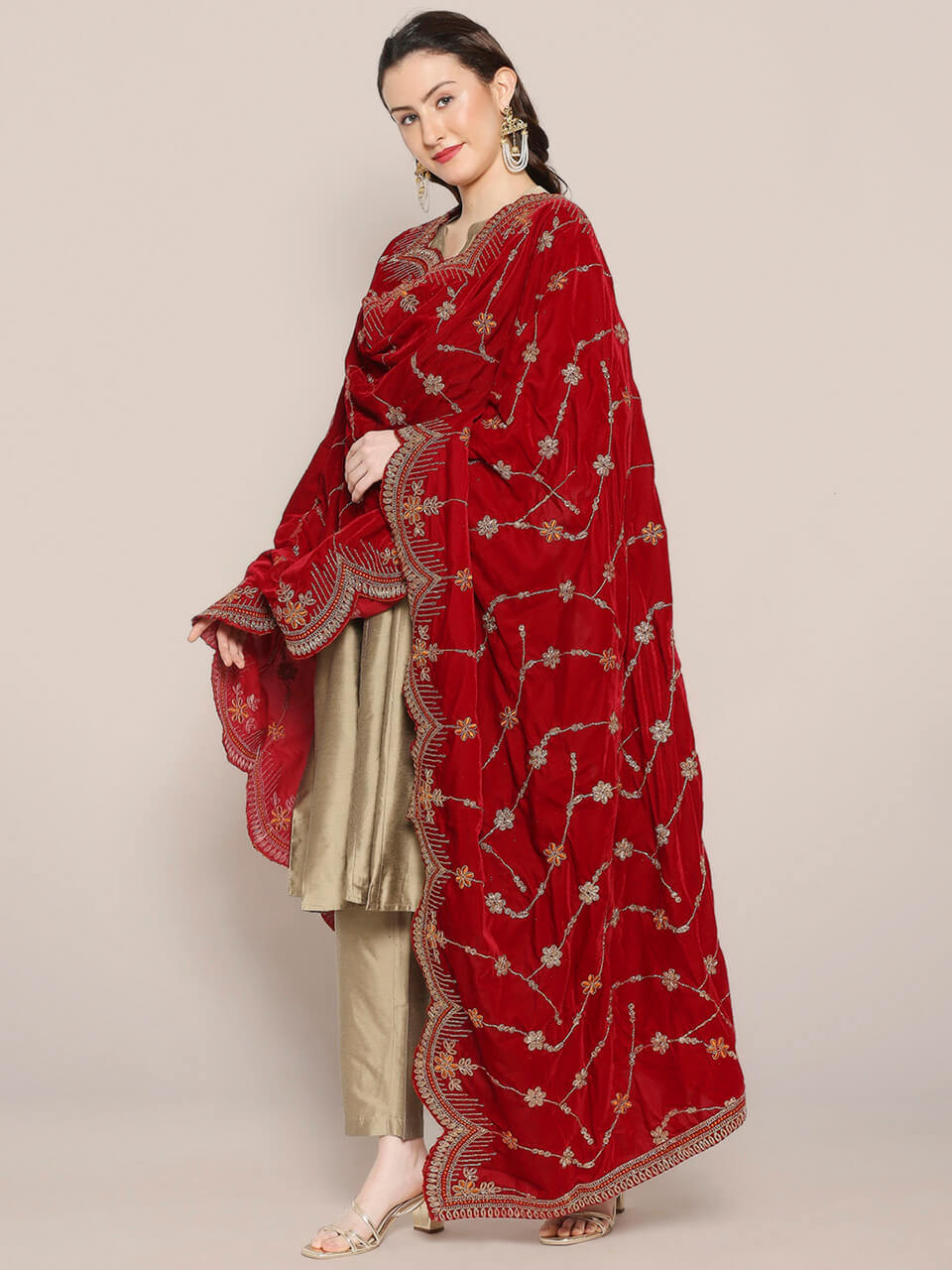 Scalloped Velvet Dupatta with Gold Embroidery