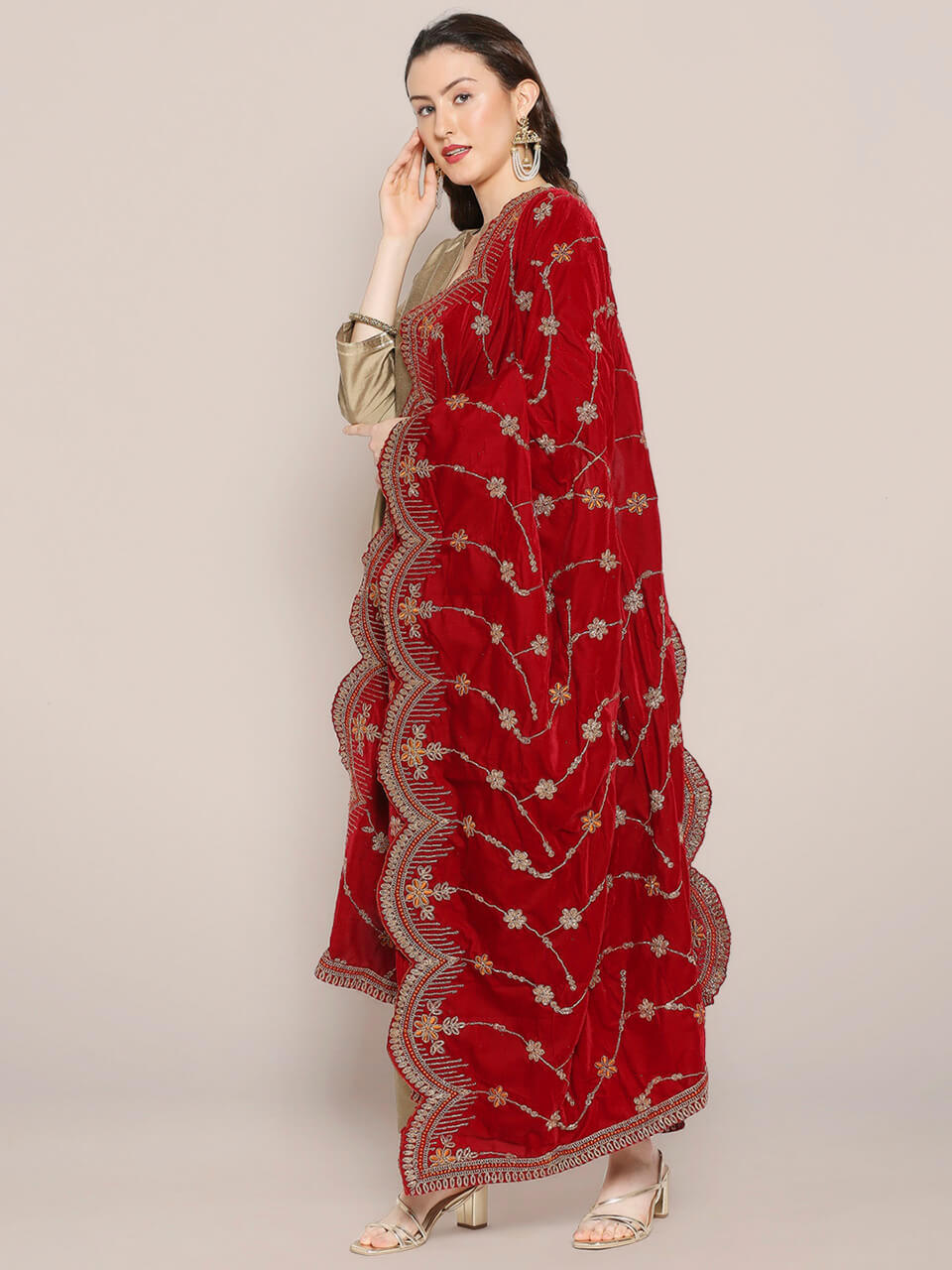 Scalloped Velvet Dupatta with Gold Embroidery