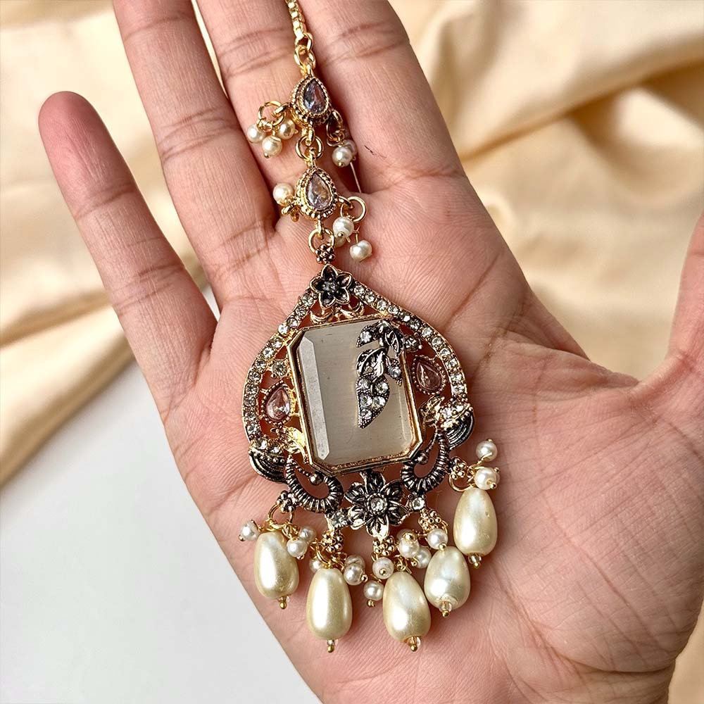 Zarala Earrings Teeka Set (White)